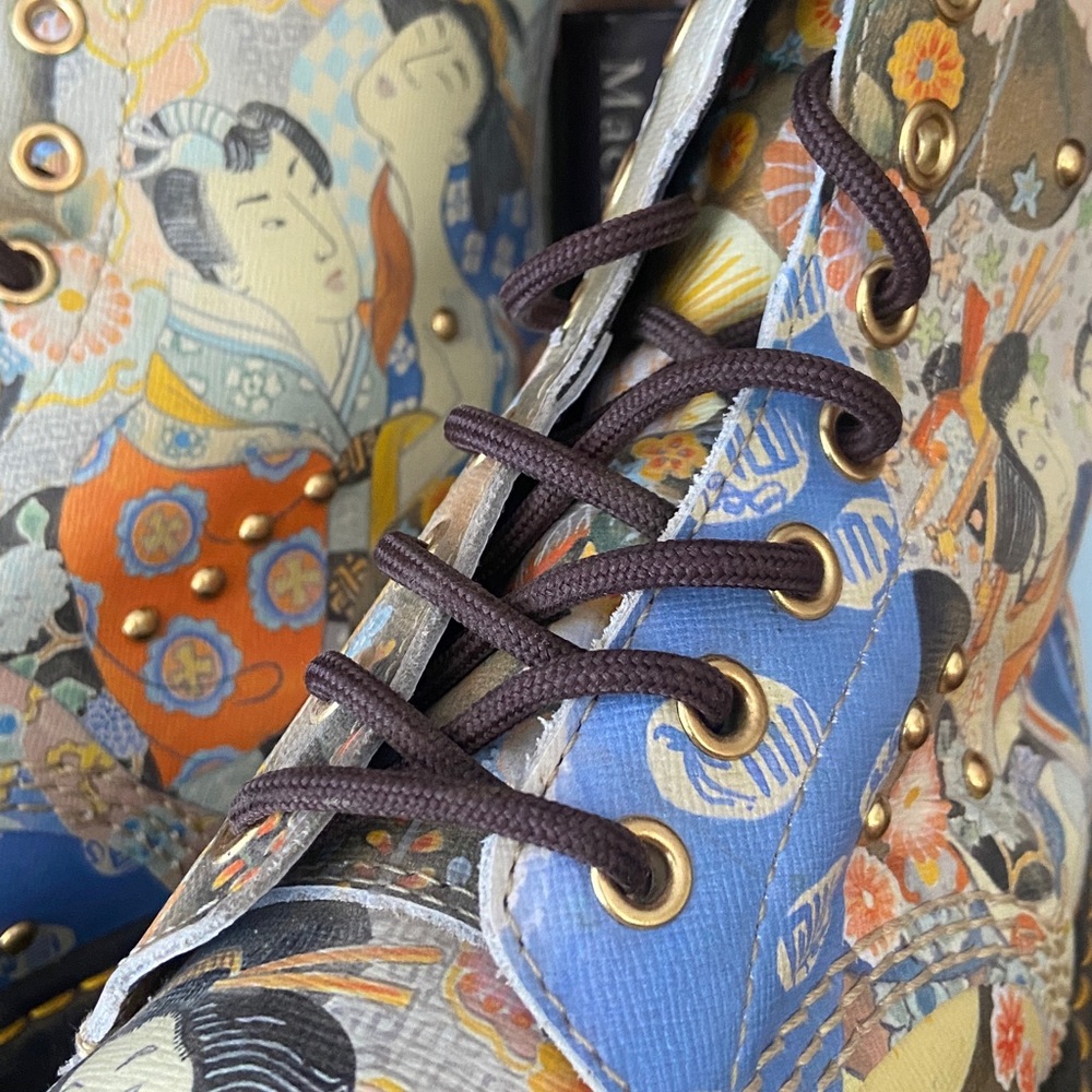 RARE! Dr. Martens 1460 Pascal Eastern Art Backhand Leather Boots Women's Size 9 - Picture 13 of 16